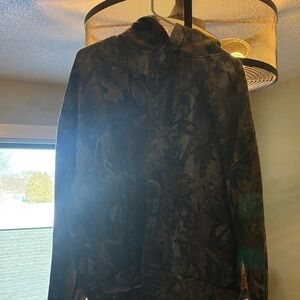 Hollister Camouflage Hoodie - Black and Green